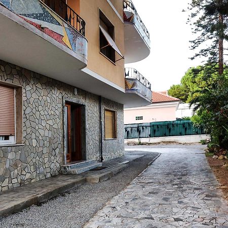 Villa Daniela - Quiete E Mare Санремо Экстерьер фото